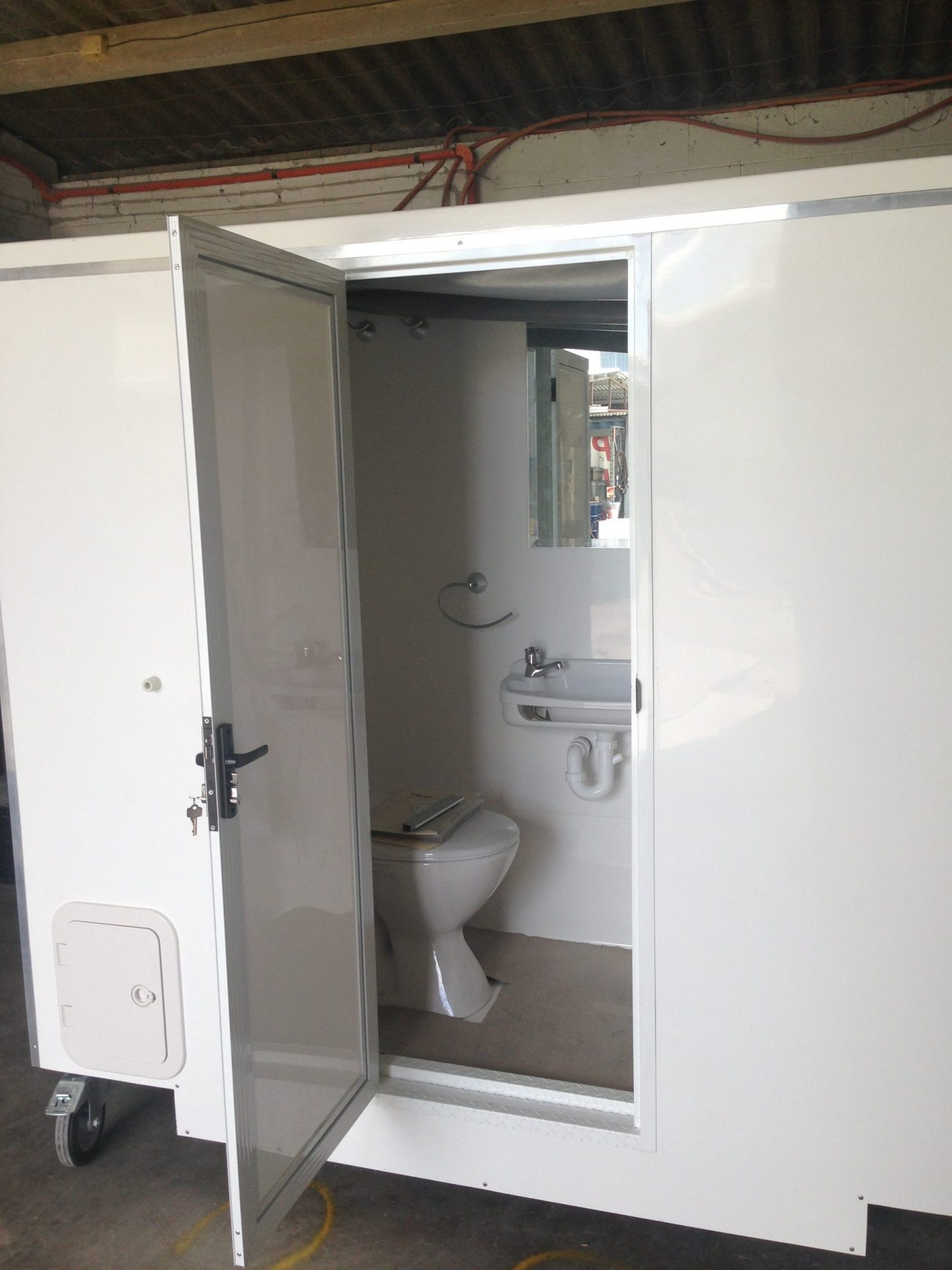 New-poptop-9-e1507001759788[1] - Portable Bathroom Portable Showers in ...